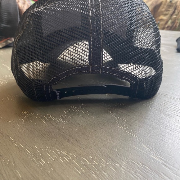 Realtree adjustable hat - Picture 2 of 3